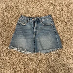 CUTE H&m shorts! Worn once!!